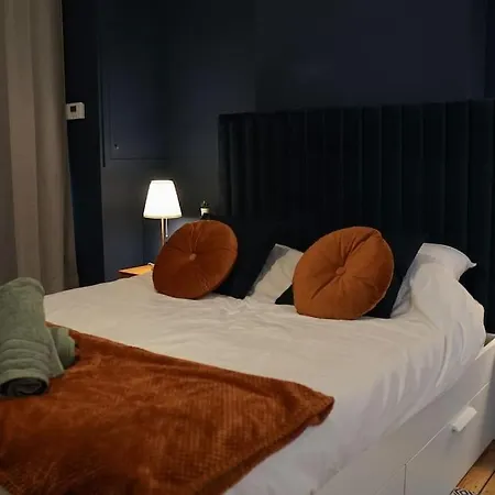 La Du Perron Apartment *